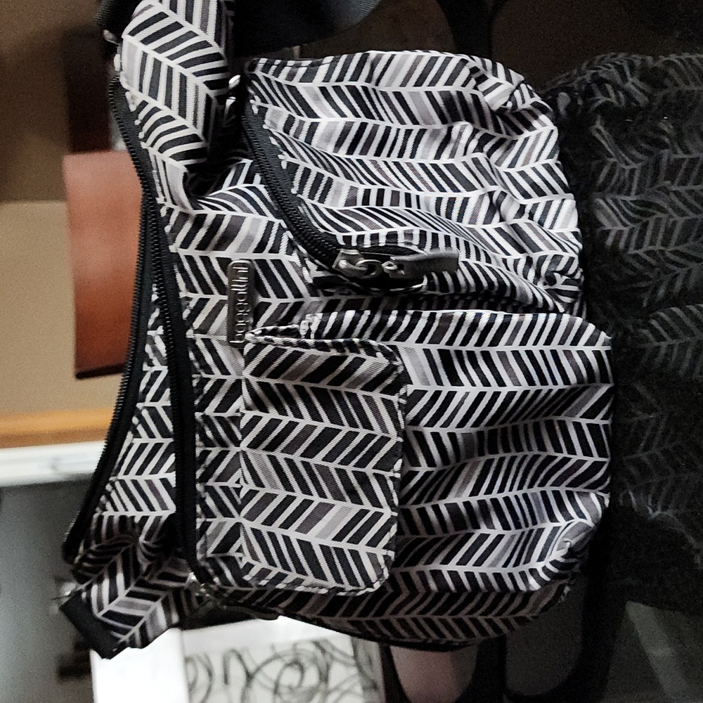 BAGOLIINI CHEVRON BLACK/GREY/WHITE